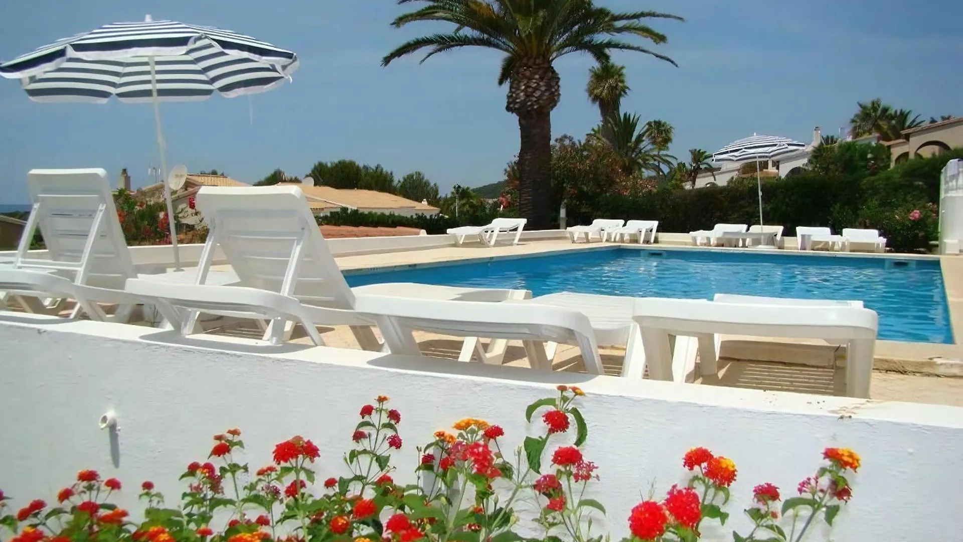 Villa Norde - A Family-Friendly Villa With Pool, And 3 Bedrooms 苏昂博
